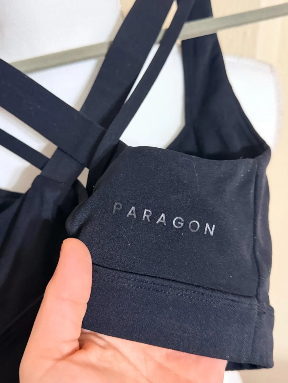 PARAGON sleek black